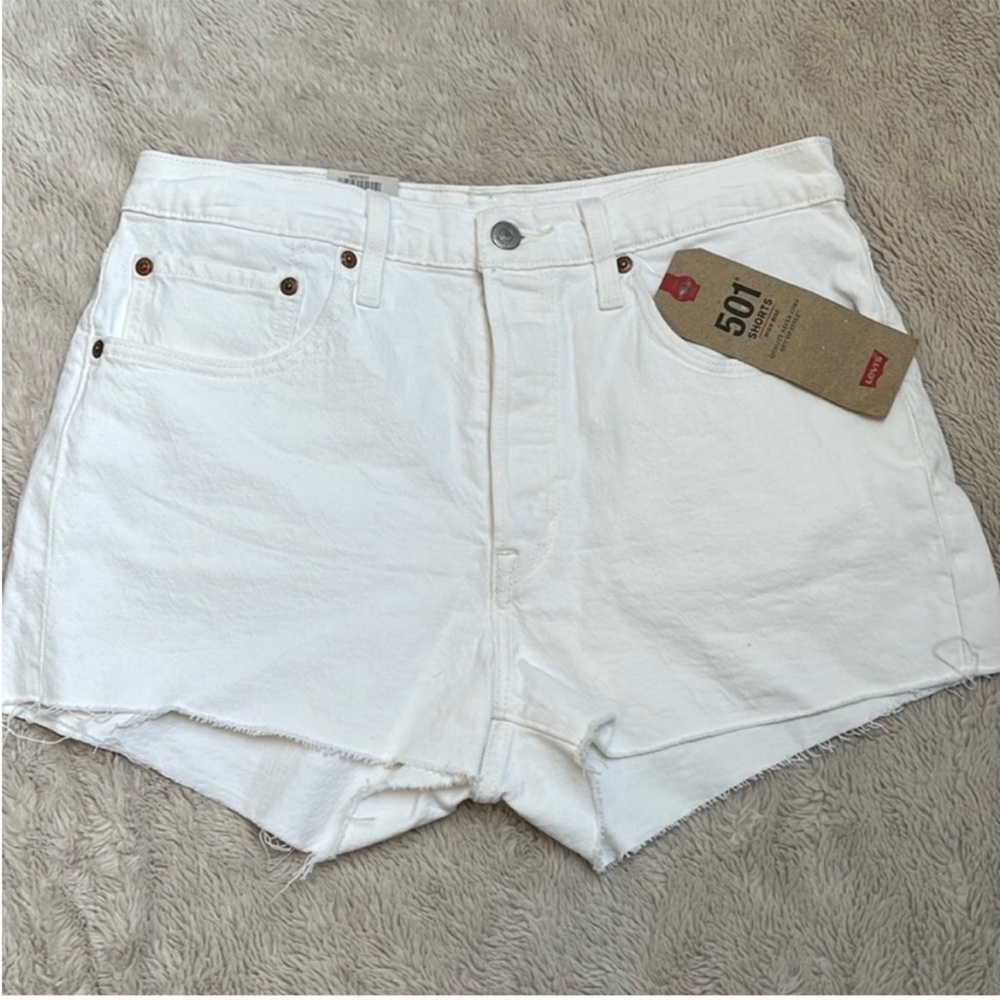 NWT Levi’s High Rise 501 White Denim Shorts